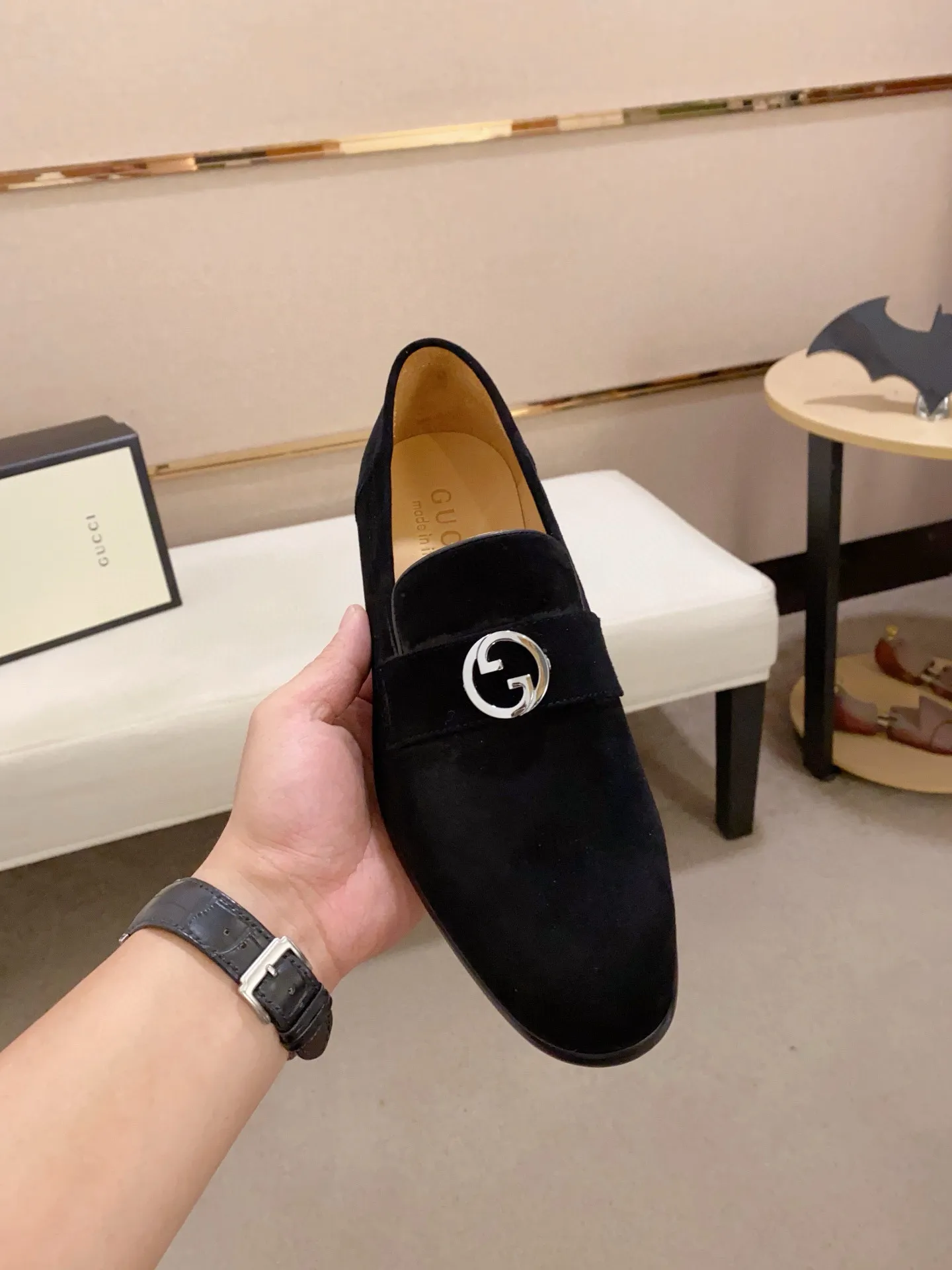 Men's shoes 💰: 520💰 (GUCCI) new series ss hot new products 💢 💠 Casual leather shoes 👞, first layer of cowhide, upper hardware buckles and logo on the sides of the shoe, brand logo on the insole and sole 💠 💎Upper: 100% cowhide 💎Inner: cowhide/100% 💎Feet: cowhide/100% 💎Sole: rubber/100% 💎SIZE: 38 39 40 41 42 43 44 Can be customized 45